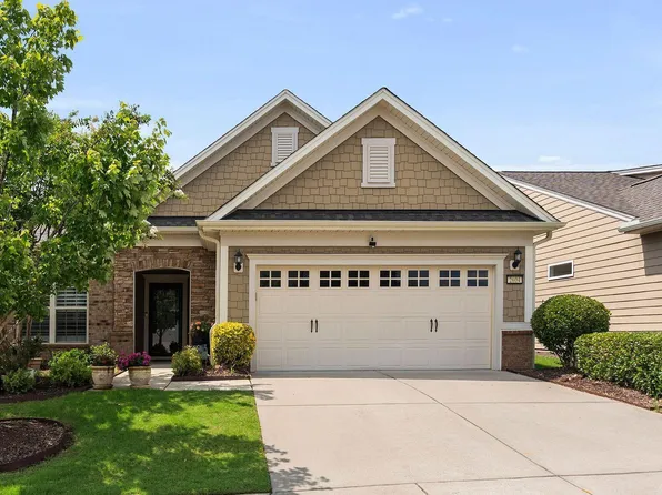 2604 Bloomsbury Manor Dr, Durham, NC 27703
