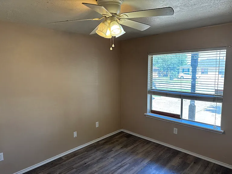 2405 Long Dr #A — Photo 8