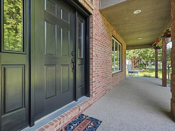 4th image of 655 Deer Lakes Dr