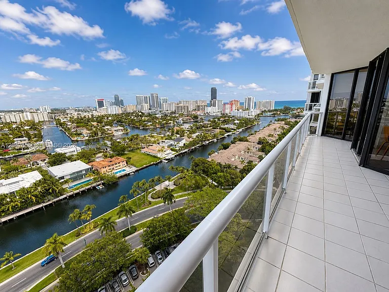3640 Yacht Club Dr #1903 — Photo 26