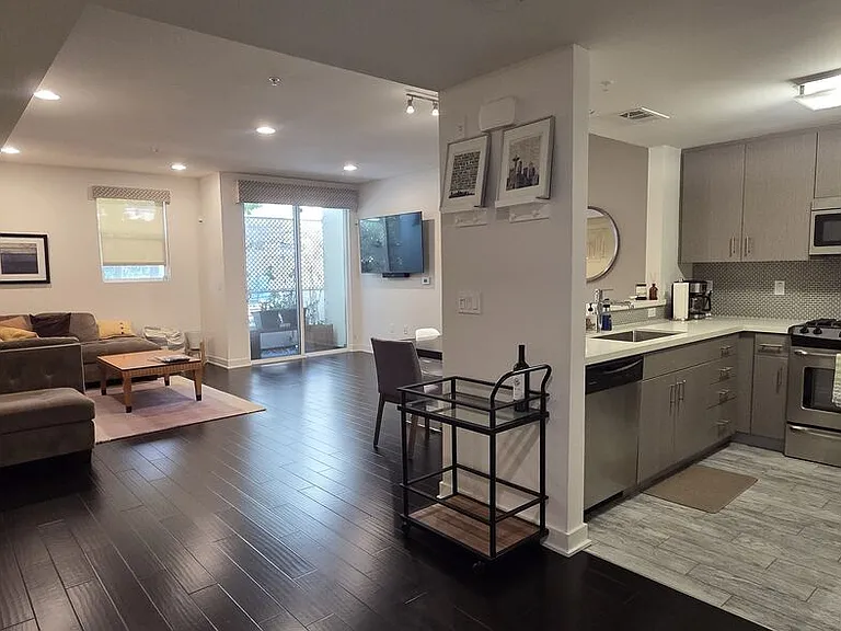 436 S Virgil Ave #209 — Photo 1