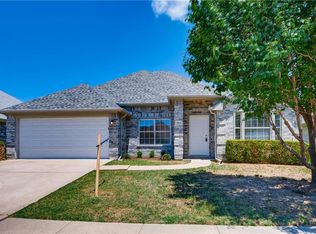 403 Camp Creek Dr, Arlington, TX 76002