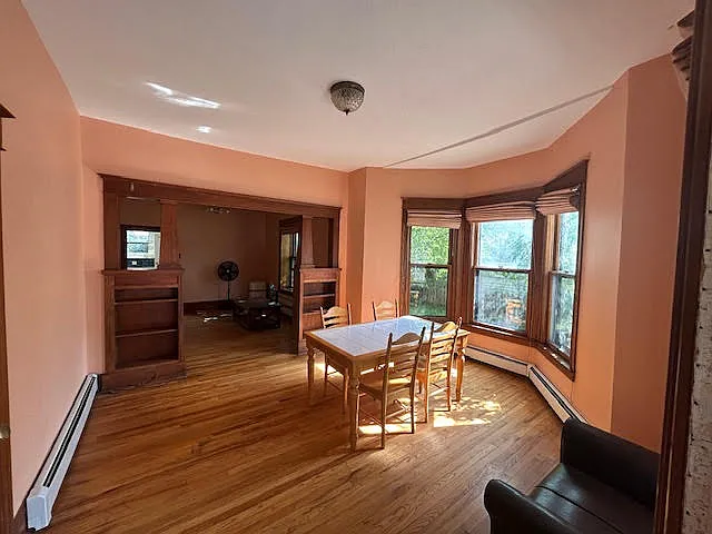 2033 Pine St — Photo 4
