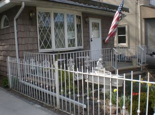 382 Sheffield St, Staten Island, NY 10310