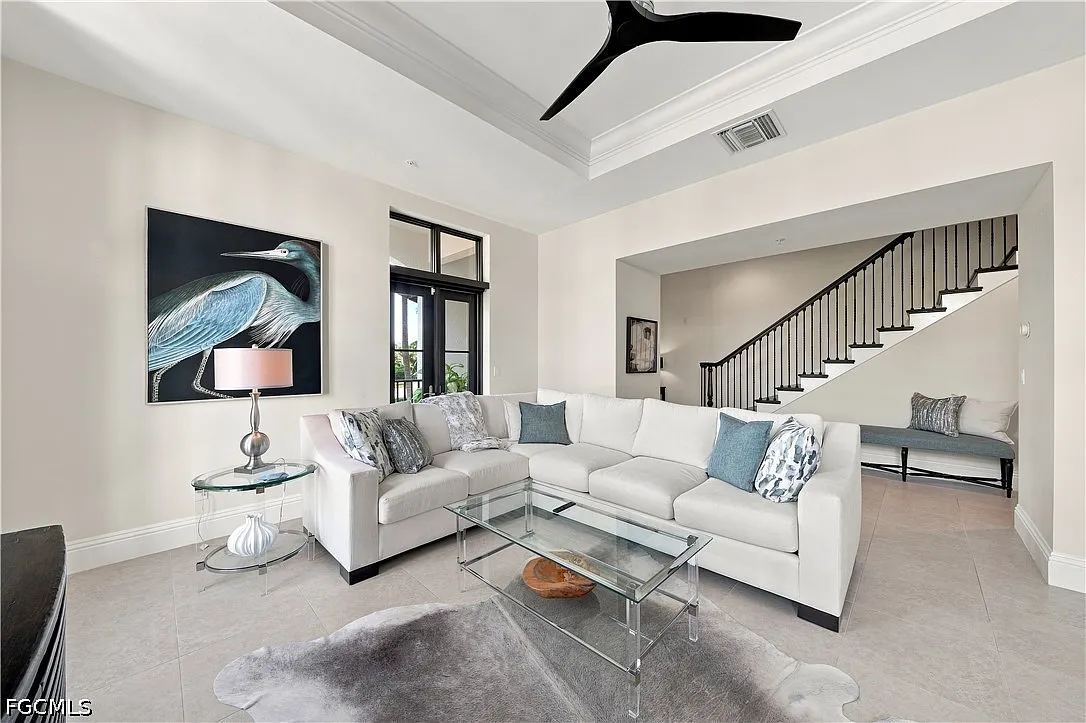 3 bed, 3.0 bath, 2321 sqft, $20,000 — Photo 4
