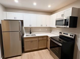 15 Mountain Rd #205, Goffstown, NH 03045