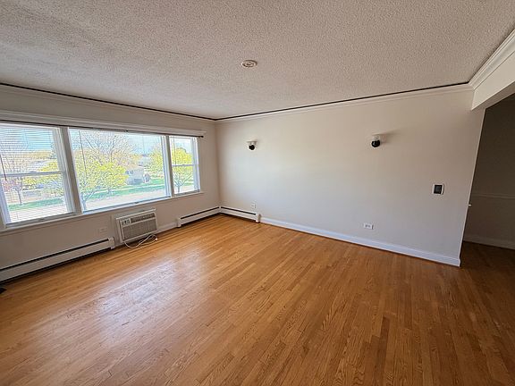 2nd image of 4934 N Leonard Dr Unit 3A