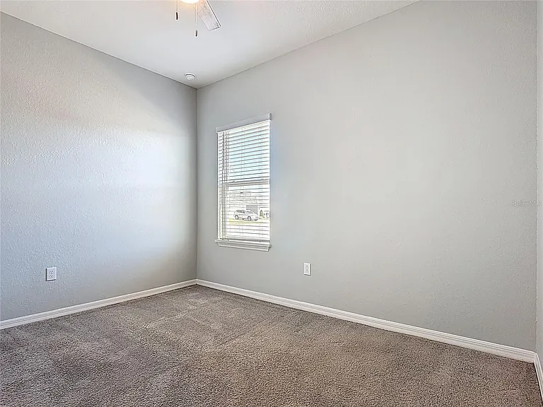 840 Sydney St — Photo 31
