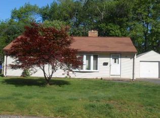 6 Kelsey Pl, Bloomfield, CT 06002