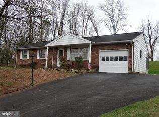60 Evangeline Dr, Birdsboro, PA 19508