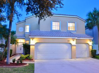 811 NW 155th Ter, Pembroke Pines, FL 33028