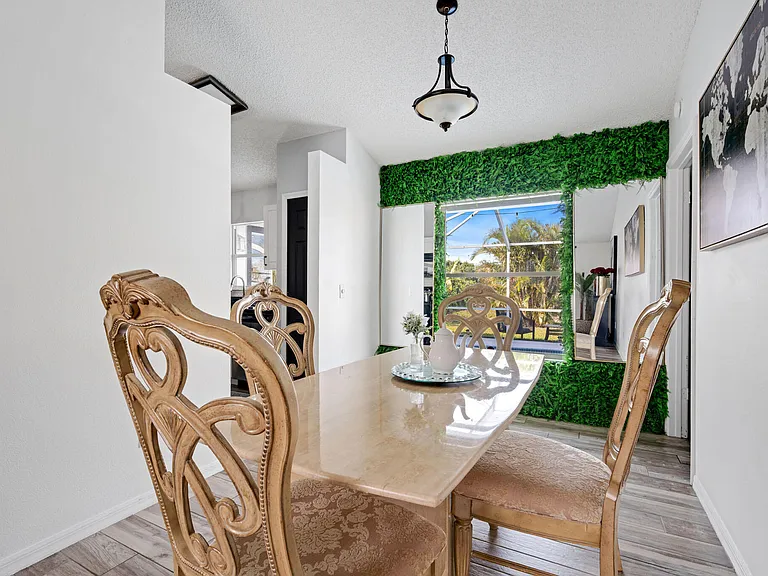 601 SW Icon Ave — Photo 10