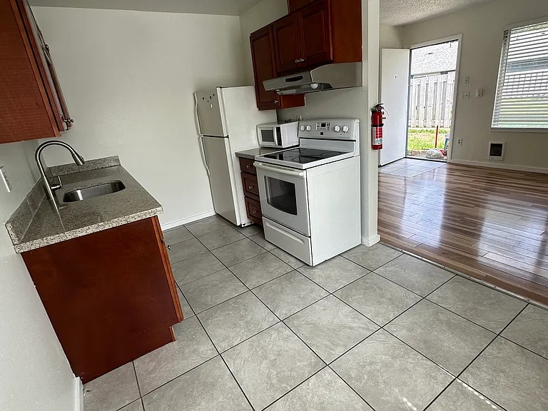 11025 SE 223rd Pl #A — Photo 5