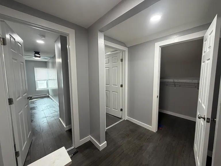 384 Norwich Ave — Photo 13