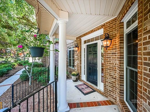 2nd image of 115 Royal Crest Cir