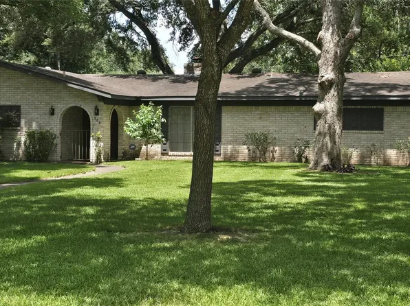 308 Edgewood St, League City, TX 77573
