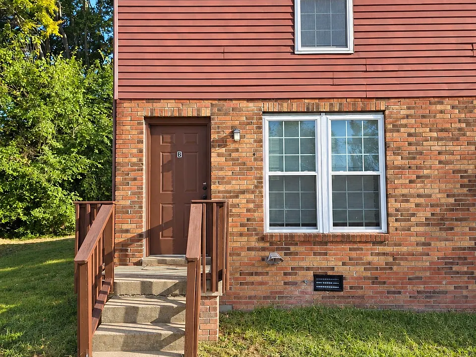 280 Donna Dr #B