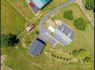 31 Ew Wilson Ln, Burnsville, NC 28714