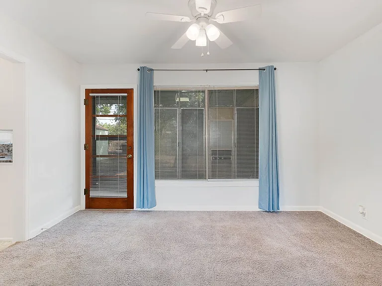 463 Cherry Ridge Dr — Photo 10