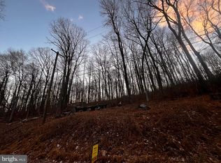 218 High Top Rd, Linden, VA 22642