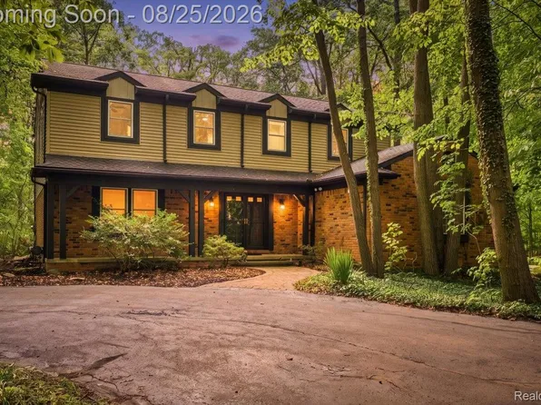 30249 Westgate Rd, Farmington Hills, MI 48334