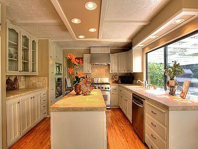 Island and Stainless Steel appliances