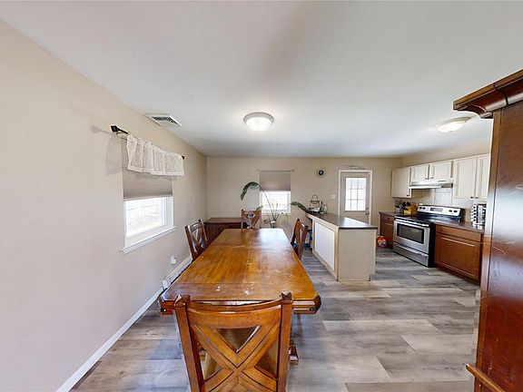 5th image of 61 Manchester Road