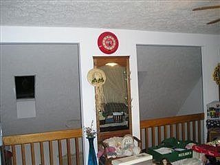 3rd image of 6571 Lakewood Ave