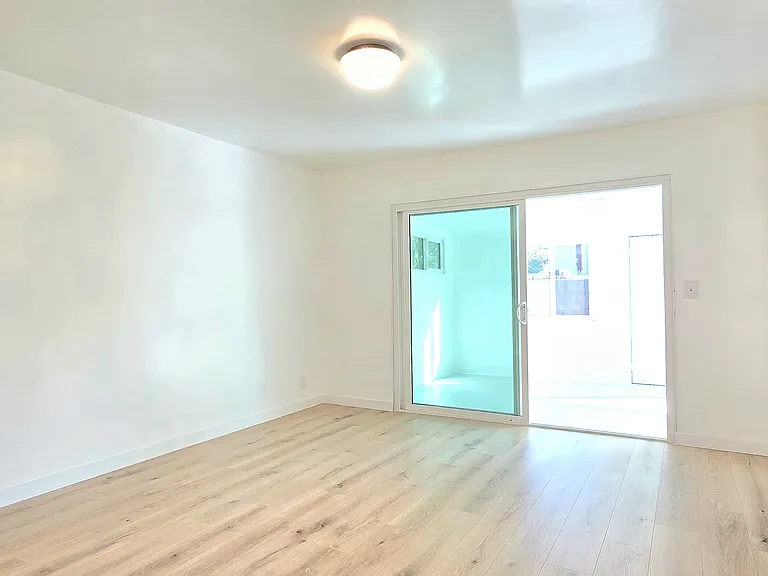 329 Orange St — Photo 20