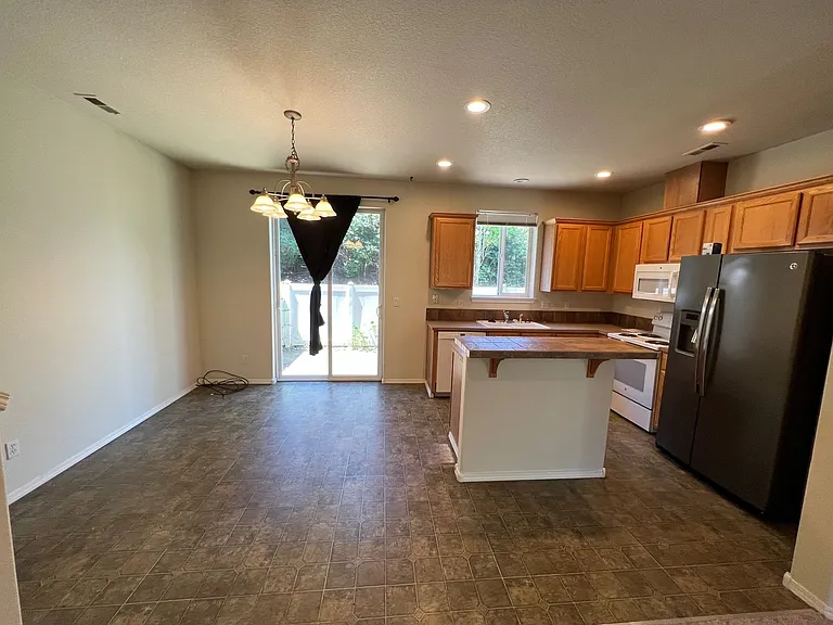 18661 SW 93rd Ter — Photo 3