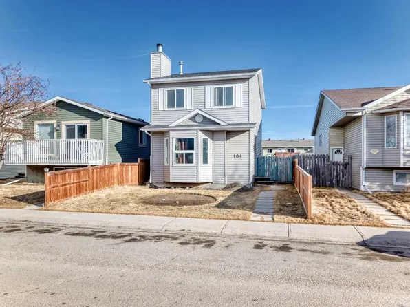 104 Falmere Way NE, Calgary, AB T3J 2Y5