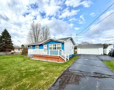 5101 Arbor Ln, Flint, MI, 48506