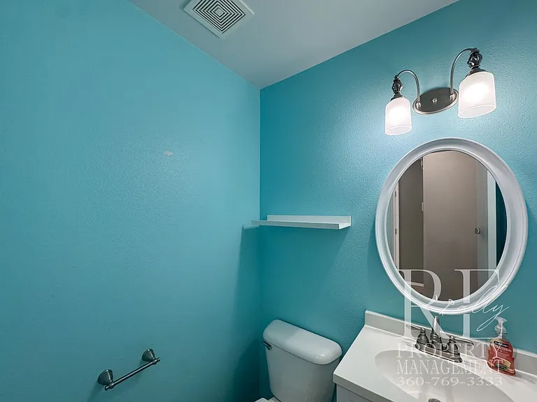 2994 NE Loyola St — Photo 13