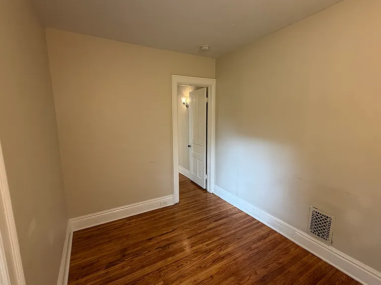 37 Bremen St — Photo 16