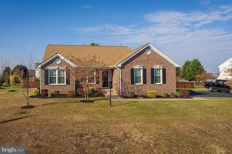 1st image of 4407 Battery Hill Ln