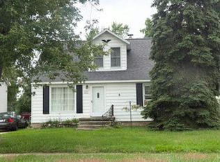 225 43rd St SE, Kentwood, MI 49548