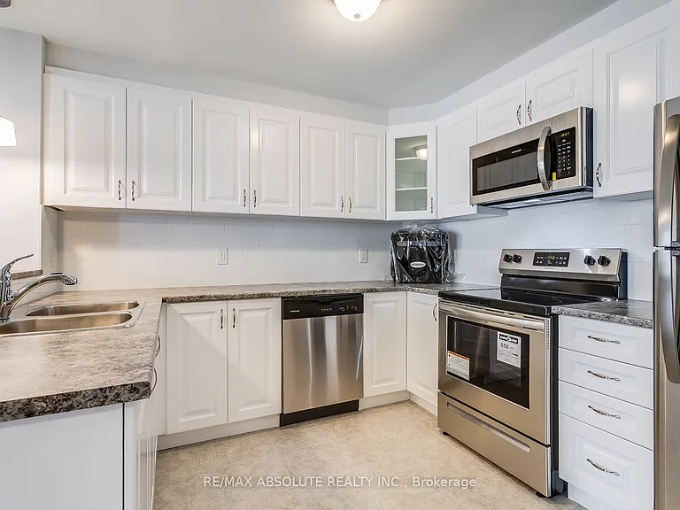 315 Pumpkinseed Cres — Photo 5
