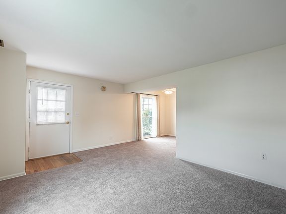 5th image of 1691 Valley Forge Ct APT E