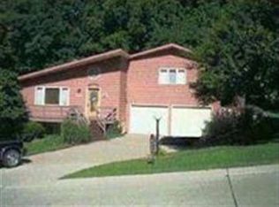 3721 39th St, Moline, IL 61265