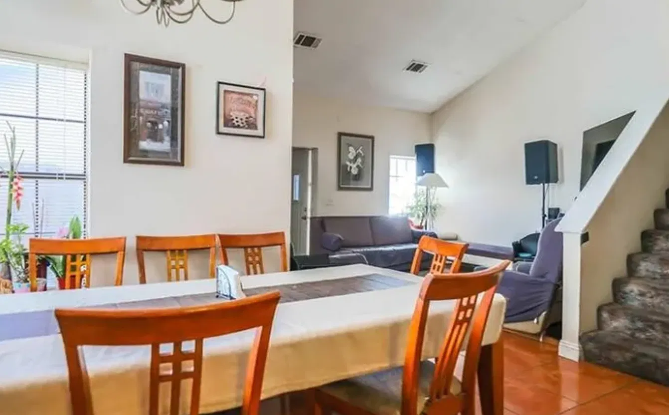 4604 E Van Buren Ave — Photo 4