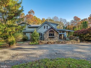 181 S Cat Tail Dr, Berkeley Springs, WV 25411