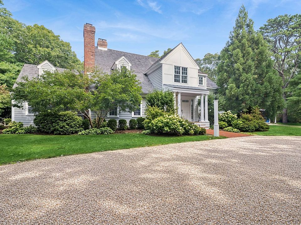 1st image of 10 Fernwood Rd