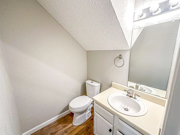 1311 Speight Ave — Photo 8