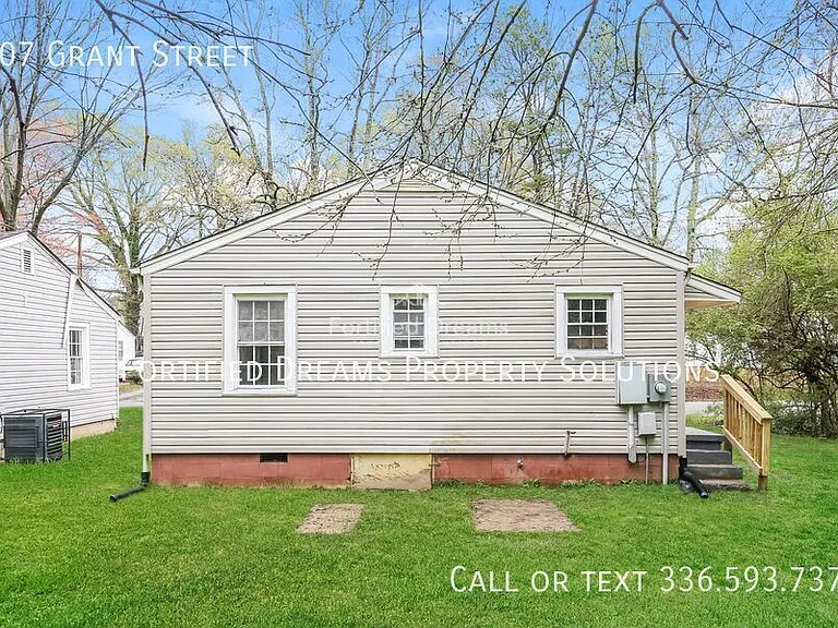 907 Grant St — Photo 14
