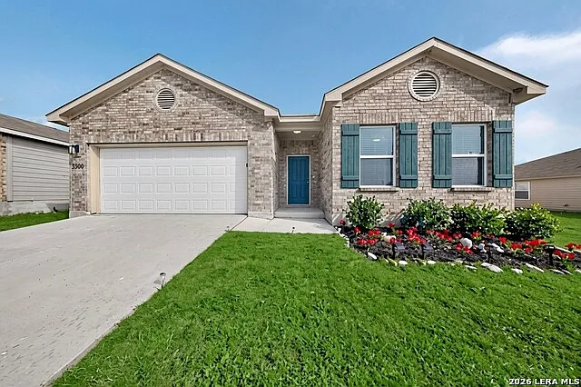 3 bed, 2.0 bath, 1703 sqft, $1,895 — Photo 2