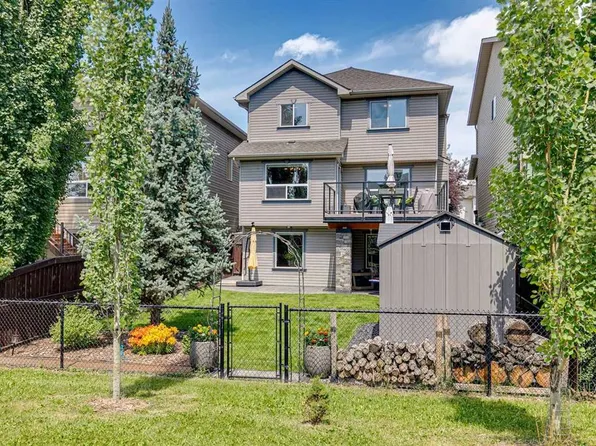 36 N Cranwell Grn SE, Calgary, AB T3M 0B2