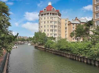 202 Shearwater Ct W APT 21, Jersey City, NJ 07305