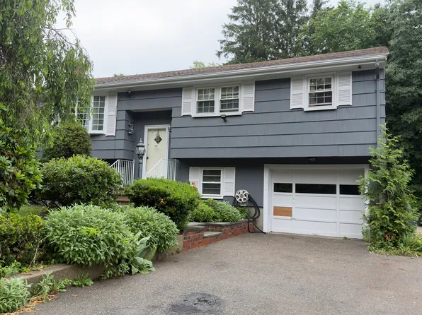 260 Pearl St, Brockton, MA 02301