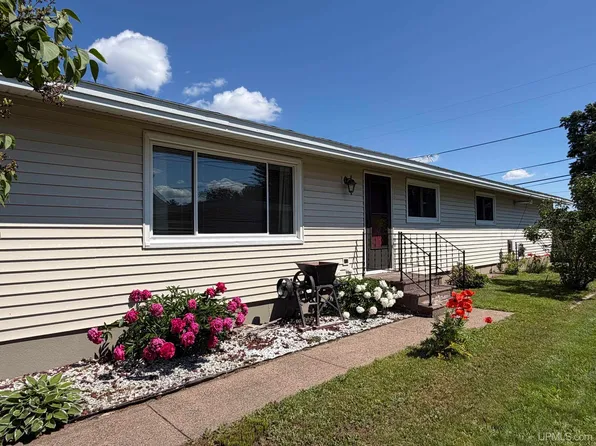 1750 Cindy St, Ishpeming, MI 49849