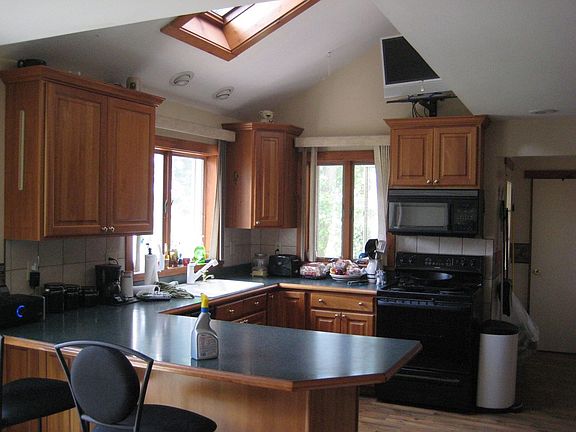 Vaulted Ceiling - Kitchen